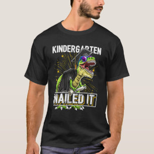 Camiseta Boné de formatura Rex Dinossaur Do Jardim De Infân