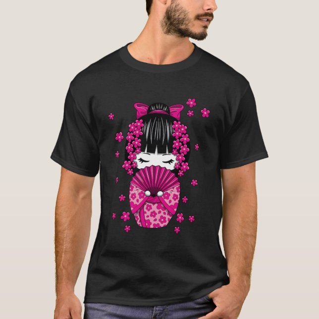 Camiseta Boneca Kawaii Kokeshi com flor de cereja japonesa  (Frente)