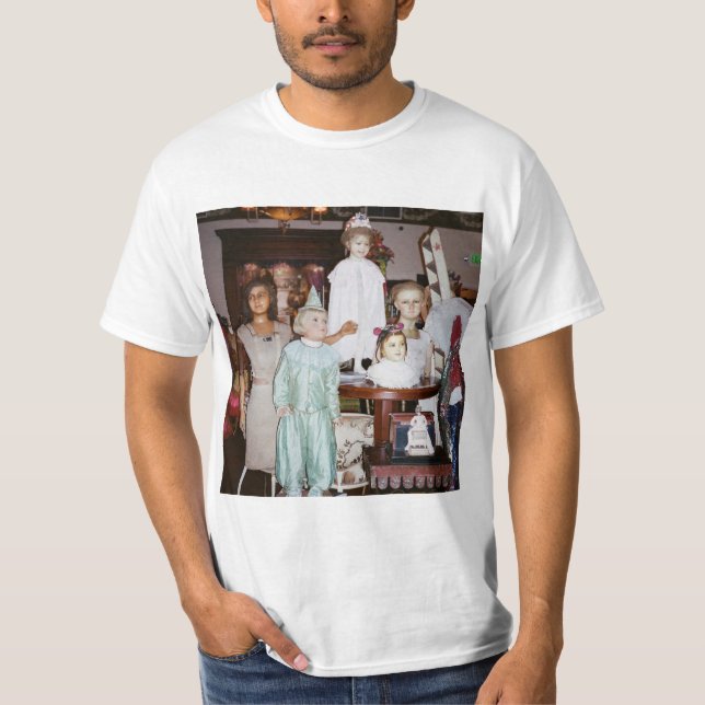 Camiseta Bonecas Vintage Antiques (Frente)