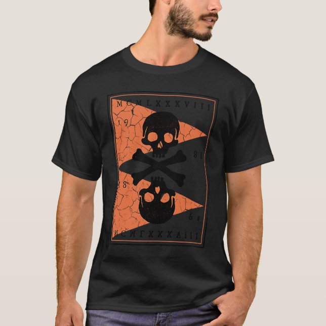 Camiseta Bones and Skulls Pirate  3 (Frente)