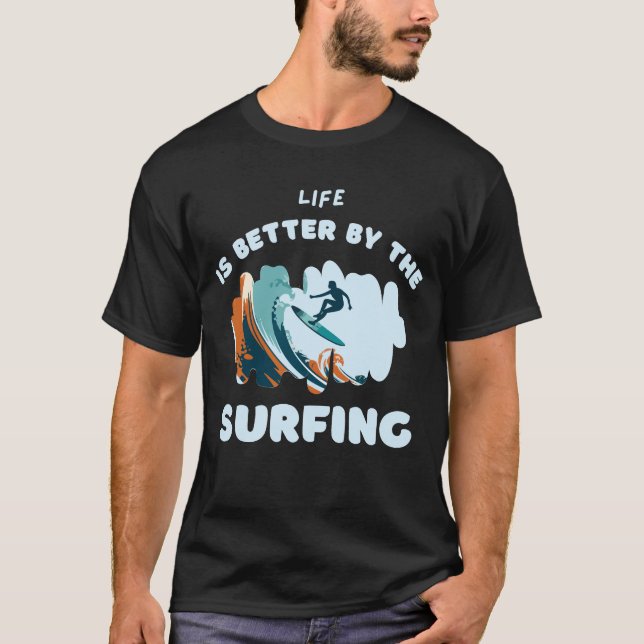 Camiseta bonita com design de surfe (Frente)
