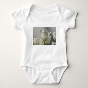 Camiseta Bonitas Tulipas Primavera brancas