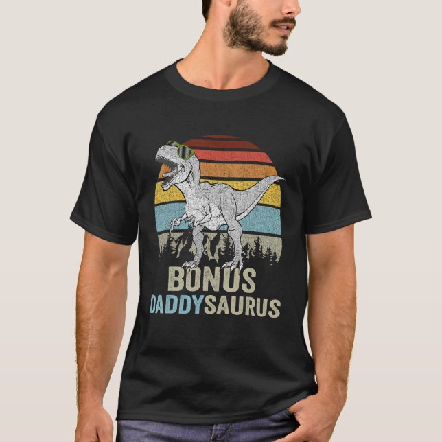 Camiseta Bonus Daddysaurus Rex Pai Saurus Dino Stepdad Di (Frente)