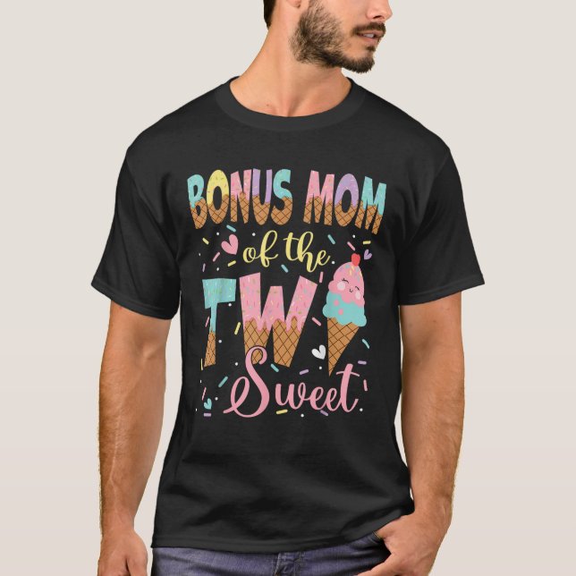 Camiseta Bonus Mãe Das Duas Garotas Doce De segundo anivers (Frente)