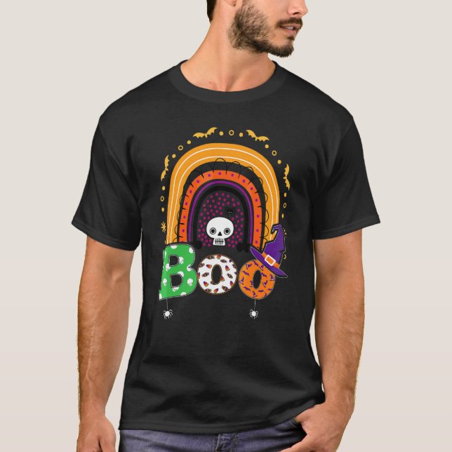 Camiseta Boo Com Aranhas E Chapéu De Bruxa Halloween Arco-í (Frente)