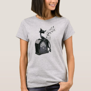 Camiseta Boo Gatinho ouve música
