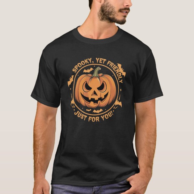 Camiseta Boo-tidamente Spooky (Frente)