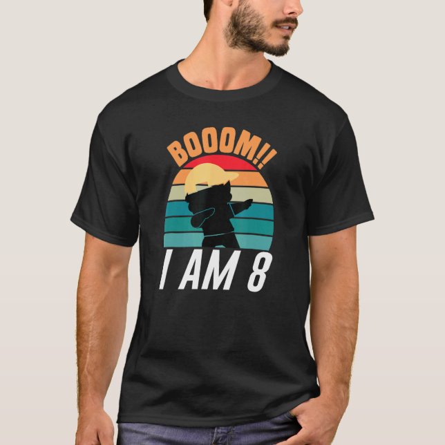 Camiseta Boom I Am 8 Dabbing Boys 8th Aniversário Oito Anos (Frente)