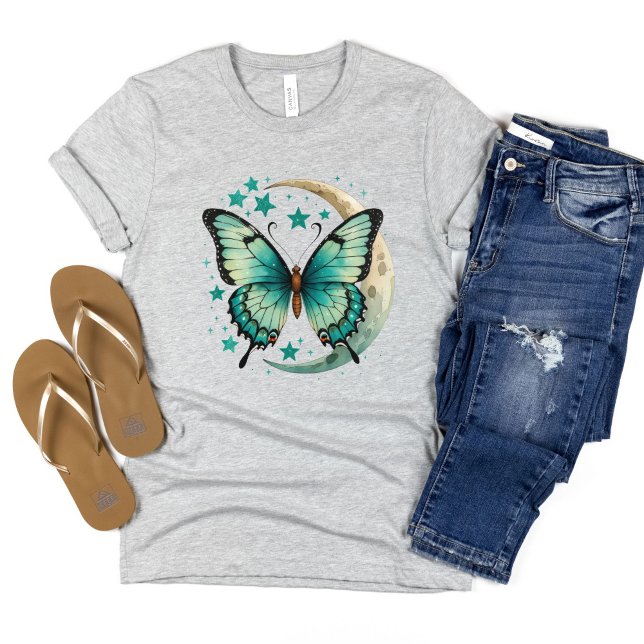 Camiseta Borboleta Azul Celeste Estrelas Crescente Lua Boho (Teal butterfly stars crescent moon boho celestial T-shirt for her)