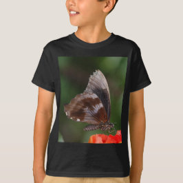 Camiseta Borboleta Branca e Marrom em Flor Vermelha
