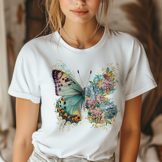 Camiseta Borboleta Floral Colorida (Show off your style with our butterfly floral t-shirt. Unique, chic, and effortlessly cool!)