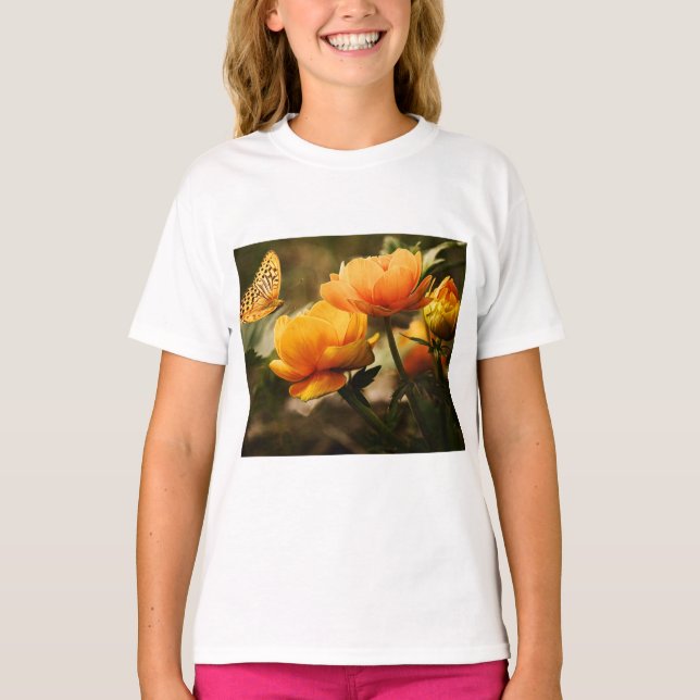 Camiseta Borboleta Laranja e Flores (Frente)