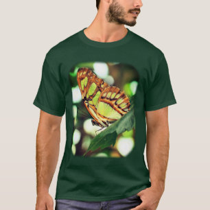 Camiseta Borboleta Observando Natureza