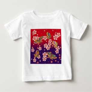 Camiseta Borboletas japonesas no meio de Sakura Blossomas