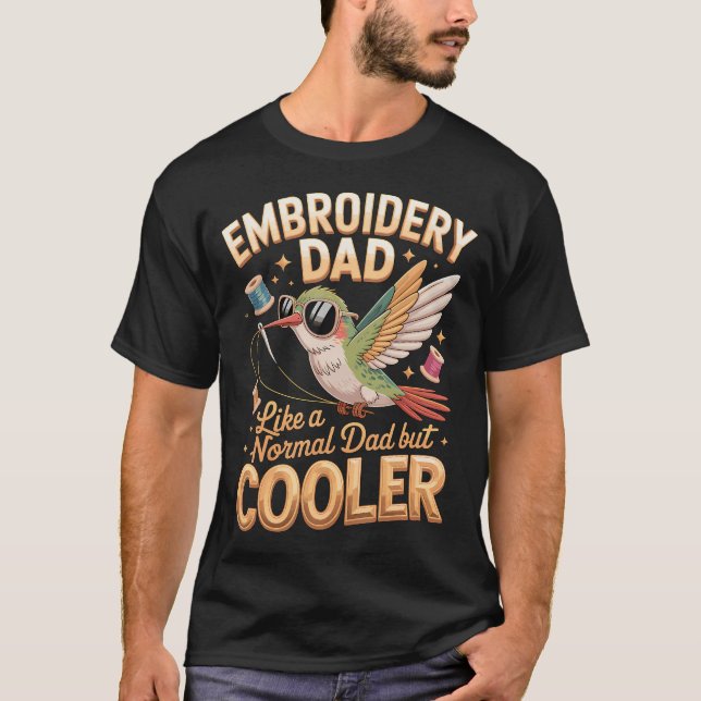 Camiseta Bordado Pai Como Um Pai Normal Mas (Frente)