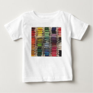Camiseta Bordados Floss Rainbow