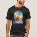 Camiseta Bordeaux France Viagem Art Emblem<br><div class="desc">Bordéus retro vetor viagem design. Bordeaux,  centro da famosa região vitícola,  é uma cidade portuária no rio Garonne,  no sudoeste de França.</div>