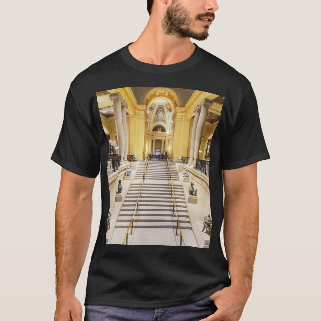Camiseta Boston MFA: Marco de Arte Americano (Frente)
