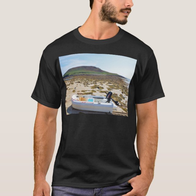 Camiseta Bote na Praia (Frente)