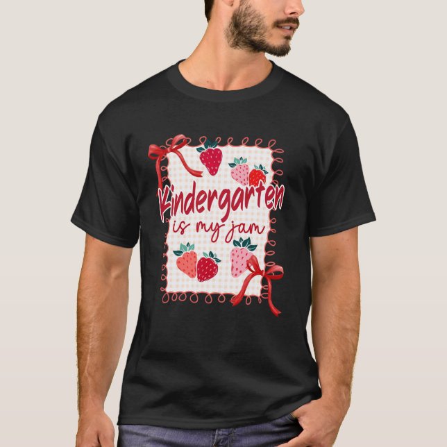Camiseta Bow Jardim de Infância Morango é Meu Professor Jam (Frente)