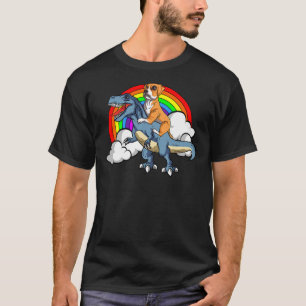 Camiseta Boxer Dog Riding Dinosaur Trex German Deutscher Fu