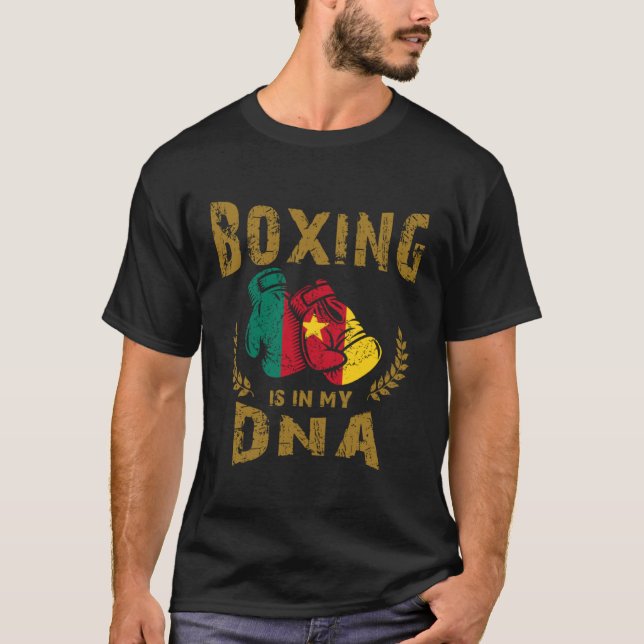 Camiseta Boxing is in my D N A Cameroon Flag Boxing Gloves (Frente)