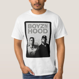 Camiseta boz na arte do capô