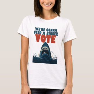 Camiseta Branca Com A Frase 'Precisaremos De Uma V