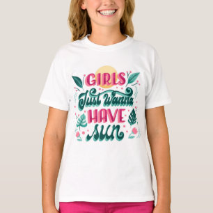 Camiseta branca com texto colorido