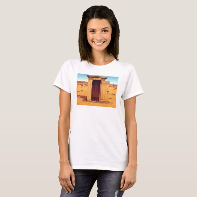 Camiseta branca do Deserto Outhouse (Frente Completa)