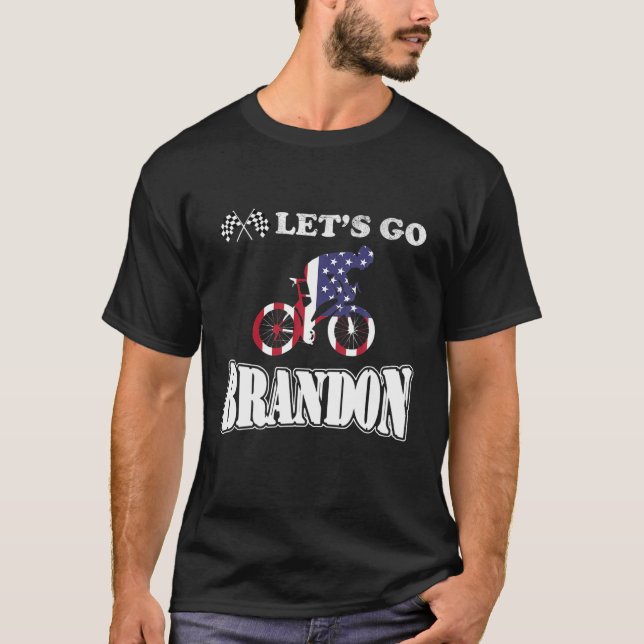 Camiseta Brandon Lets Go Brandon EUA Flag Men Mulheres V (Frente)
