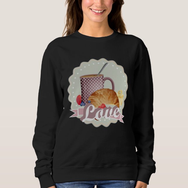 Camiseta Breakfast with love croissant coffee and berries (Frente)