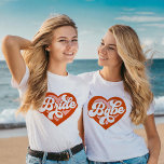 Camiseta Bride Babe Tribe Despedida de Solteira Re<br><div class="desc">Camiseta Bride Babe Despedida de Solteira Retro Bride Tee
Vintage Noiva Para Casar Dama de Honra BrideTribe</div>