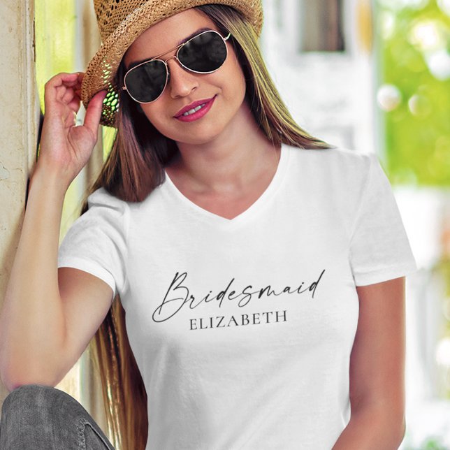 Camiseta Bridesmaid de Tinta Mínima Moderna de Caligrafia (Customize to change your personalized text size or text style. Many colors of shirts to choose from.)