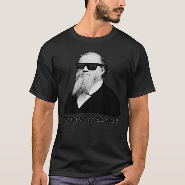 Camiseta Brigham Young Heart Sunglass LDS (Frente)