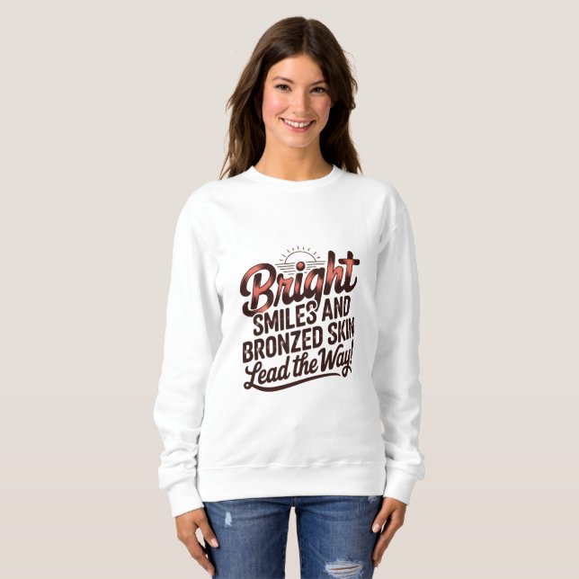 Camiseta  Bright Smiles & Bronzed Skin (Frente Completa)