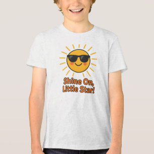 Camiseta Brilhe Pequena Estrela Design de Sol Fofo