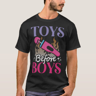 Camiseta Brinquedos Antes dos Rapazes Dito de Humor de Adul