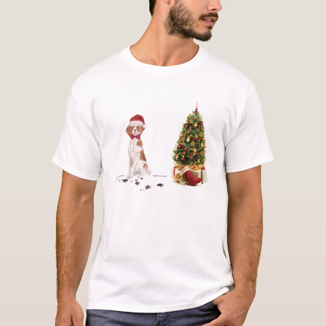 Camiseta Brittany Natal Divertido Cachorro e Árvore (Frente)