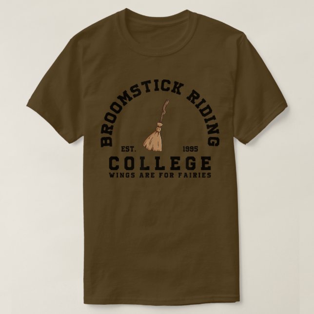 Camiseta Broomstick Riding College, Witchcore Aestic 912 (Frente do Design)