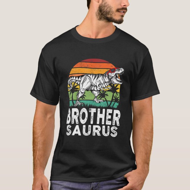 Camiseta Brothersaurus Funny T Rex Dinossaur Irmão Saurus (Frente)