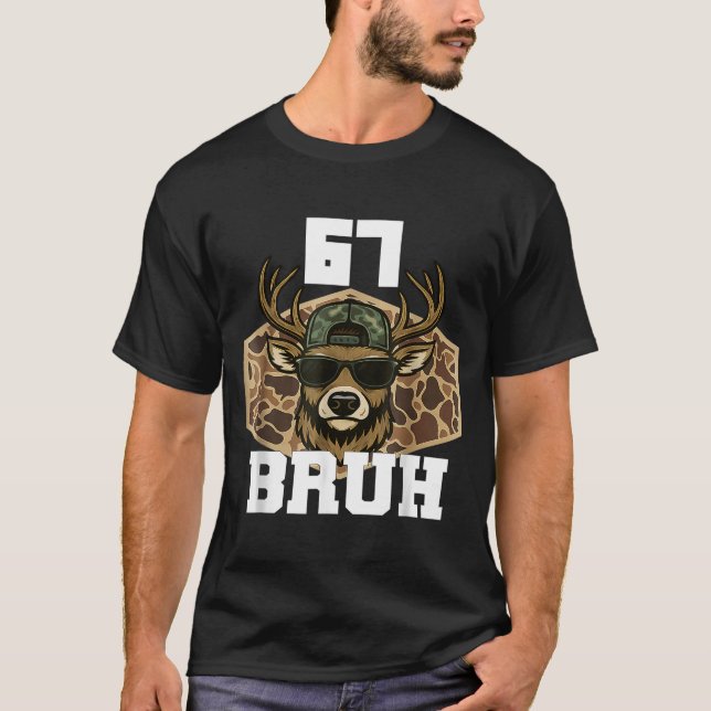 Camiseta Bruh 67 Deer Funny Deer Hunting Camo Hat Youth Tee (Frente)