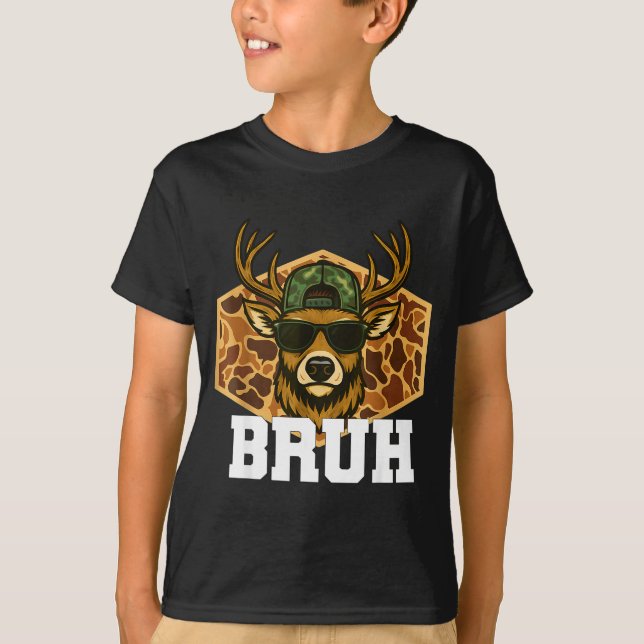 Camiseta Bruh Deer Funny Deer Hunting Camo Hat Youth Teens  (Frente)