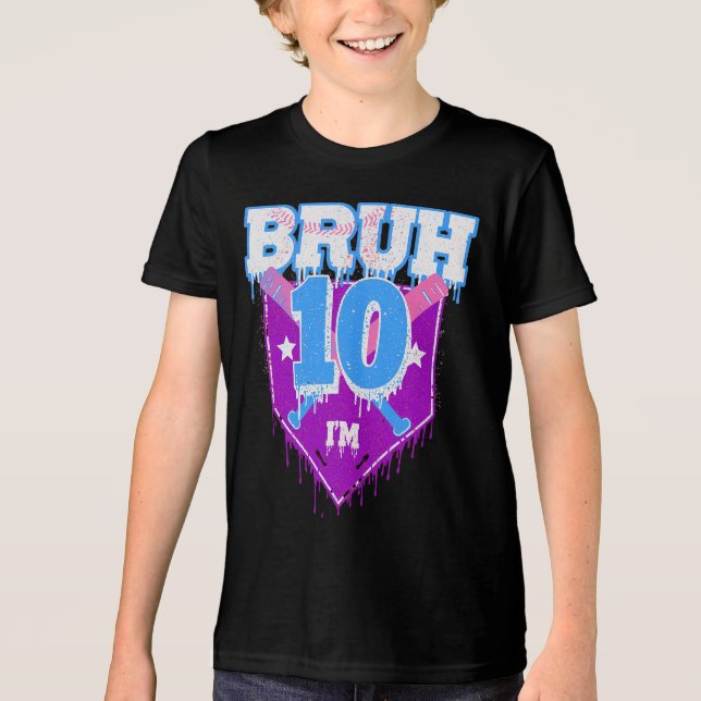Camiseta Bruh primeiro aniversario Baseball Drip Tee (Frente)