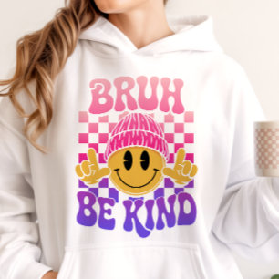 Camiseta Bruh Seja Gentil Rosto Feliz Touca Rosa Roxo