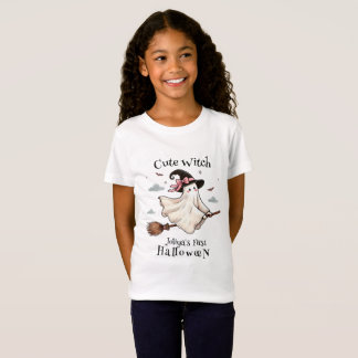 Camiseta bruxa-branca simples e elegante no primeiro dia da