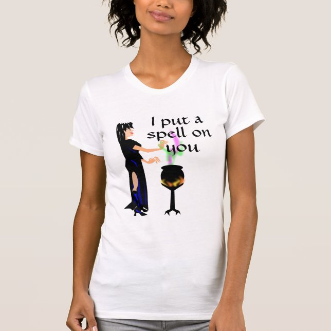 Camiseta Bruxa com Pote mágico e citação (Frente)