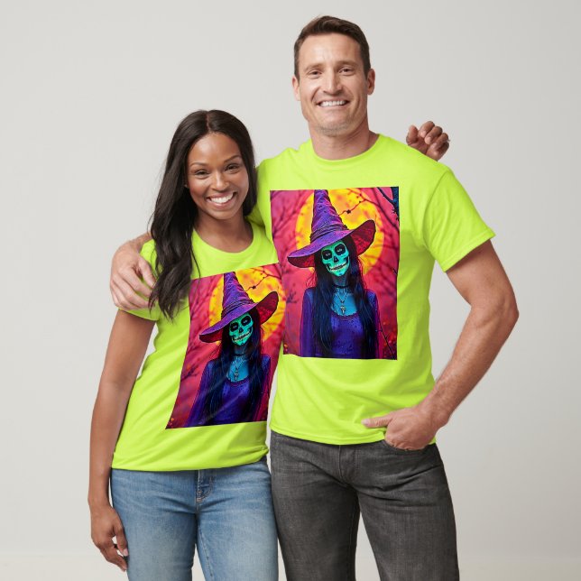 Camiseta Bruxa do Halloween com Design (Unissex)