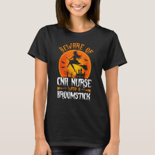 Camiseta Bruxa do Halloween Cuidado com a Enfermeira CNA co