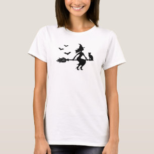 Camiseta Bruxa Em Uma Vassoura Com Gato E Morcegos Hallowee